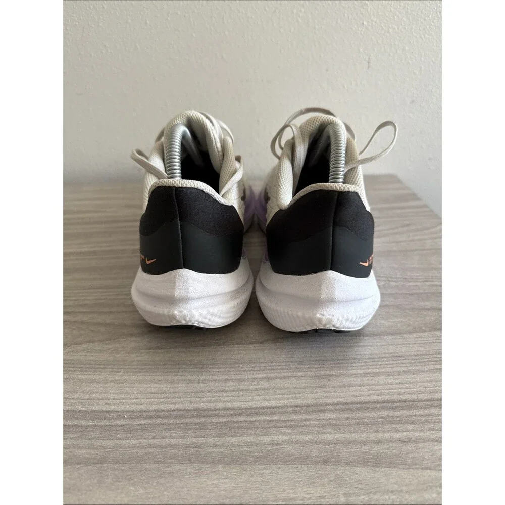 Nike Women’s Air Winflo 9 ‘Light Orewood Brown’ DD8686-103 Shoes Women’s Size 9‎